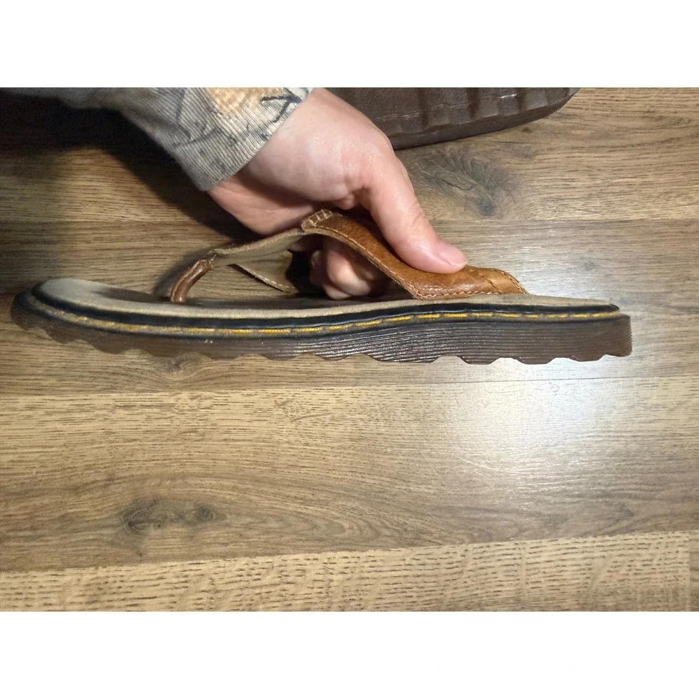 Dr. Martens Leather Flip Flops Mens 11 Brown Adult Thong Sandals Used Good